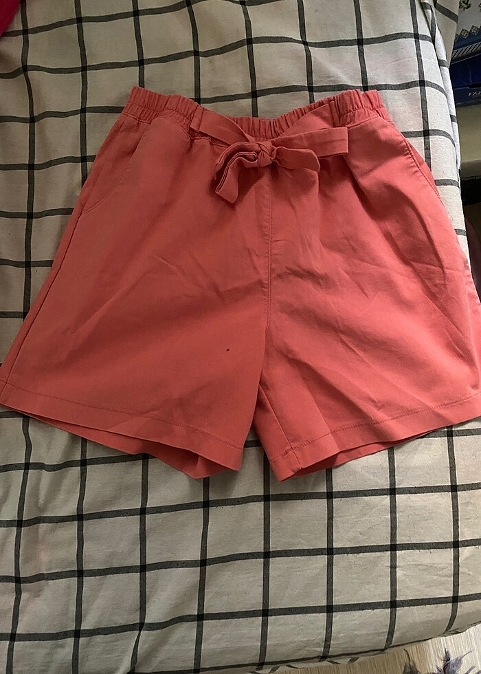 Kısa pembe şort - Görsel 2