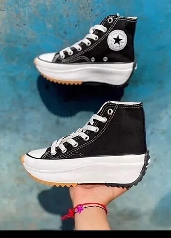 Converse Run Star Hike