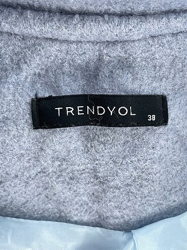 38 Beden mavi Renk Trendyol & Milla Kaban %70 İndirimli.