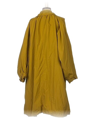 m Beden Zara Trenchcoat %70 İndirimli.