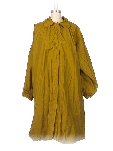 Zara Trenchcoat %70 İndirimli.