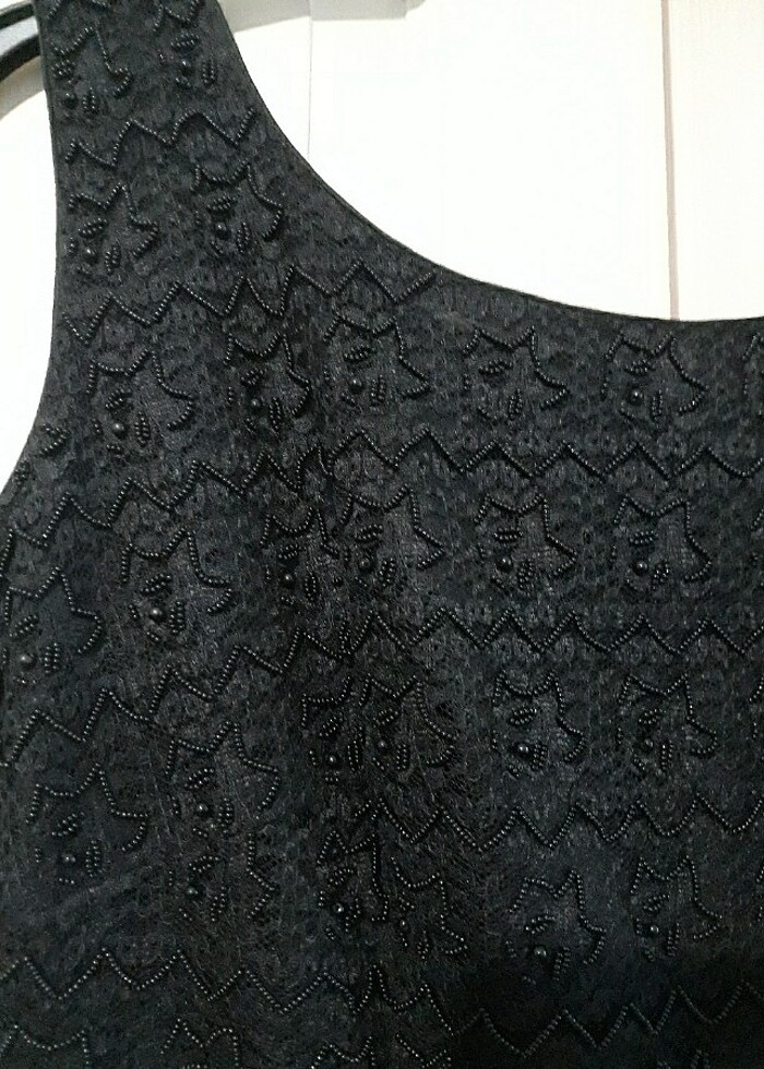 Siyah gece elbisesi - Görsel 4