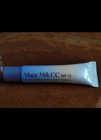 Pastel CC Krem - Magic Milk SPF 15