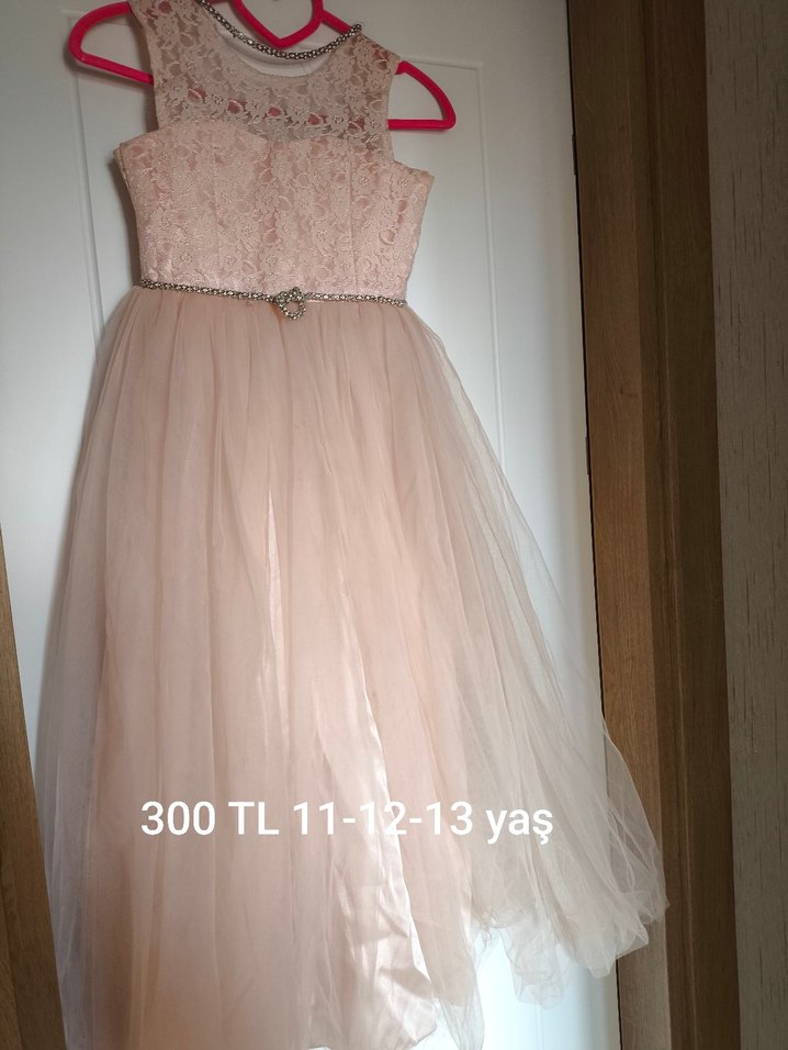 Dantel Detaylı Uzun Pembe Nişan Elbisesi - Görsel 3