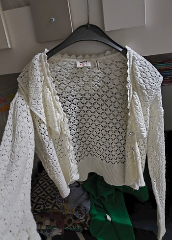 Beyaz Nakışlı Örgü  çocuk Hırka - Görsel 3