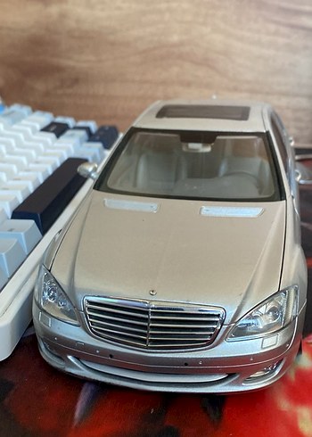 autoart 1/18 mercedes w221