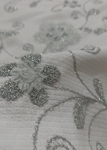 Gri Nakışlı Beyaz pike takım - Görsel 7