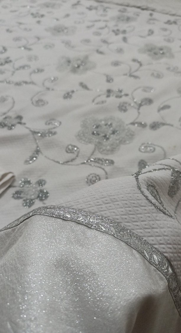 Gri Nakışlı Beyaz pike takım - Görsel 5