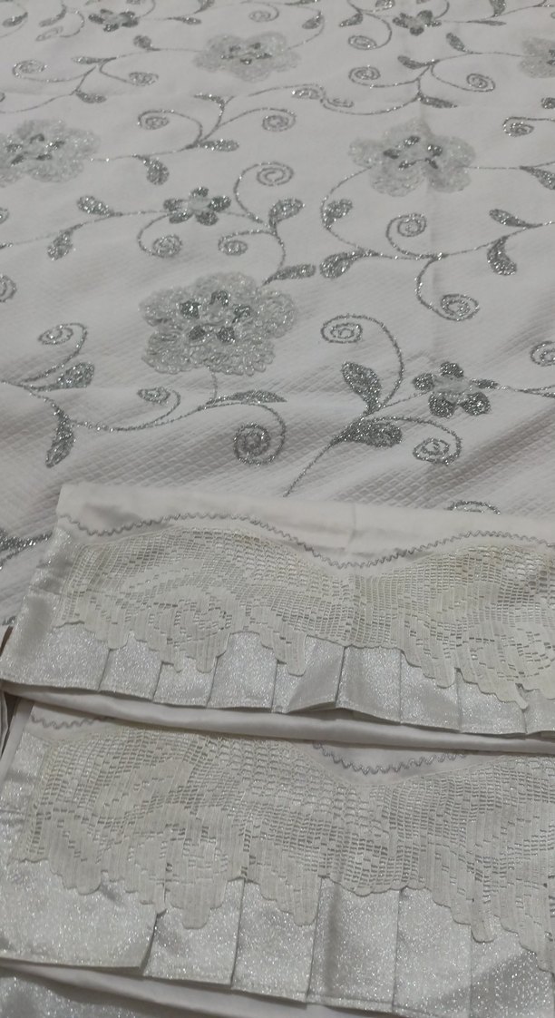 Gri Nakışlı Beyaz pike takım - Görsel 3