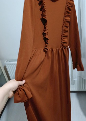 Kahverengi Uzun Kollu Fırfırlı Kadın Elbise - Görsel 4