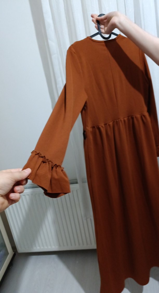 Kahverengi Uzun Kollu Fırfırlı Kadın Elbise - Görsel 2