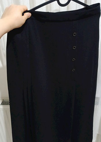 Düğmeli Siyah Midi Kadın Etek - Görsel 3