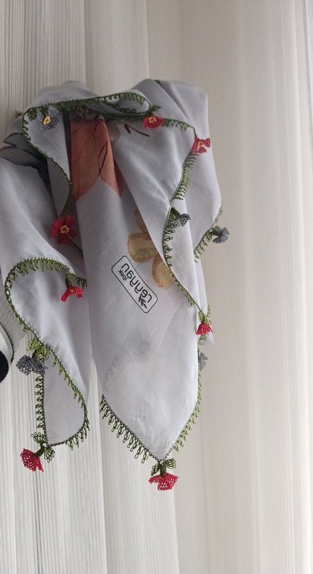 Reyyan iğne oyalı türban - Görsel 3