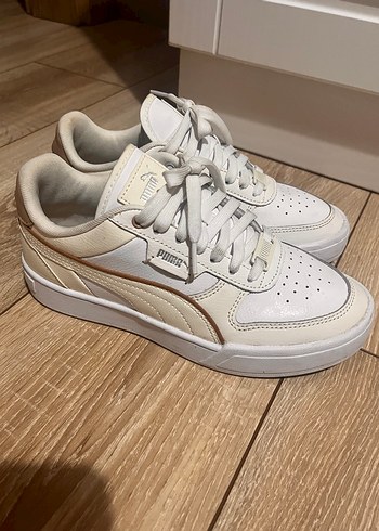 Puma Beyaz Puma Kadın Spor Ayakkabı