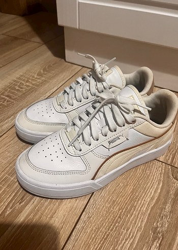 37 Beden Beyaz Puma Kadın Spor Ayakkabı