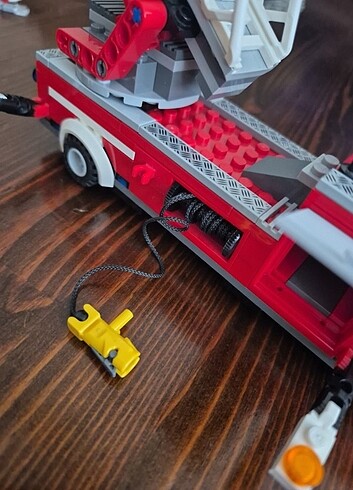 Diğer Lego city 60112