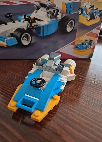 Diğer Lego creator 31072