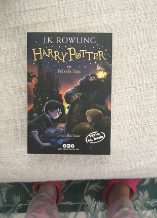 Diğer Harry Potter ve Felsefe Taşı kitabı