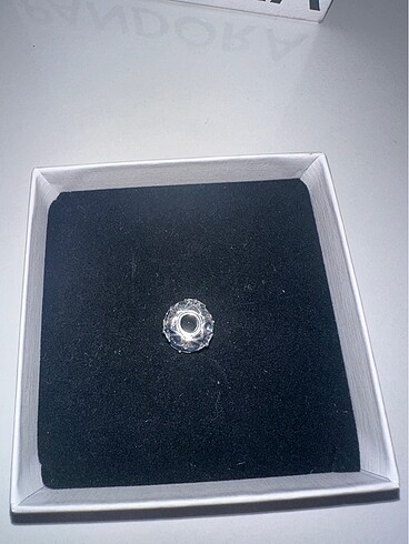  Beden Pandora charm