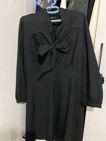 l Beden siyah Renk H&M ELBİSE