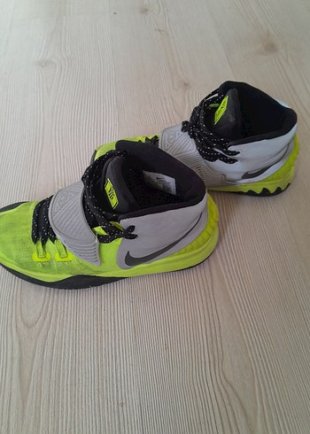 Gri-sarı Nike Basketbol Ayakkabısı - Görsel 4