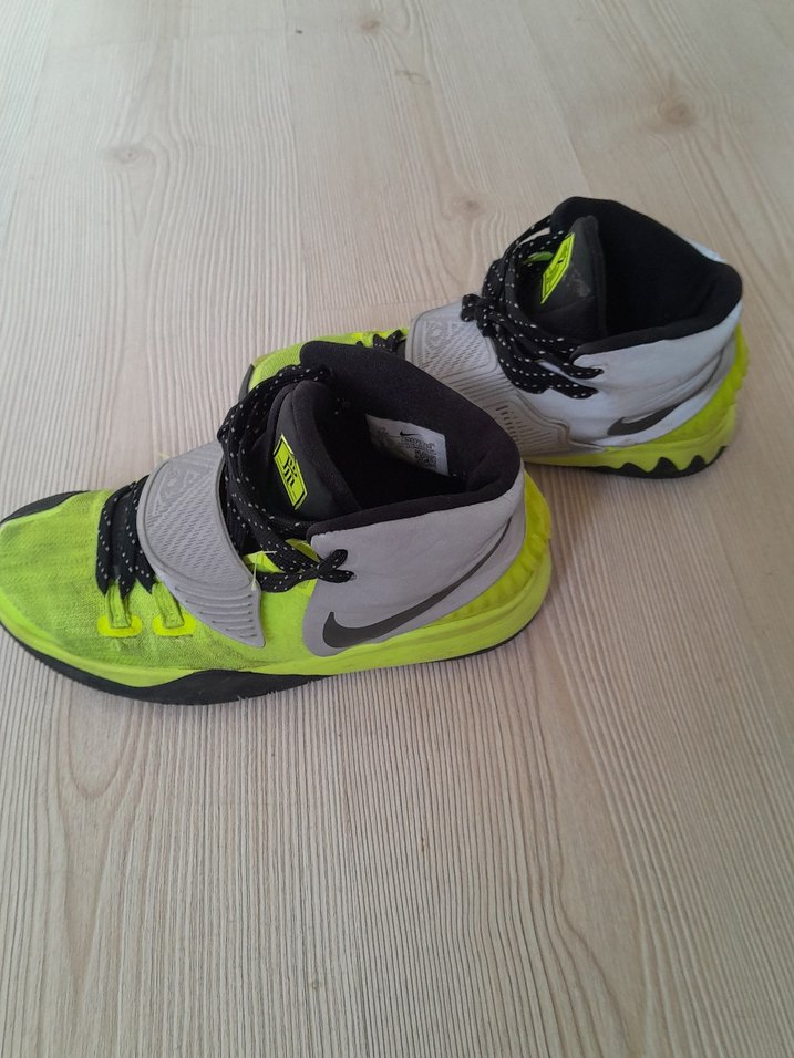 Gri-sarı Nike Basketbol Ayakkabısı - Görsel 4