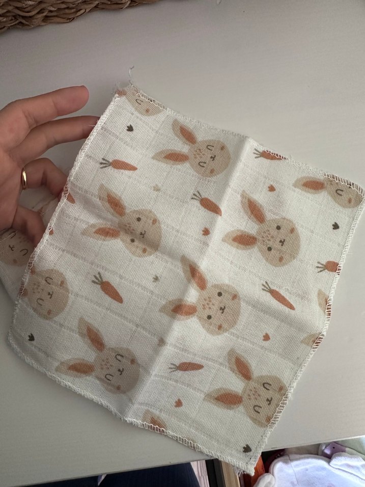 Nakışlı Pamuklu Bebek ağız mendili Bej - Görsel 2