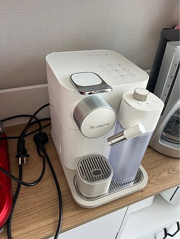 Nespresso kapsül kahve makinası