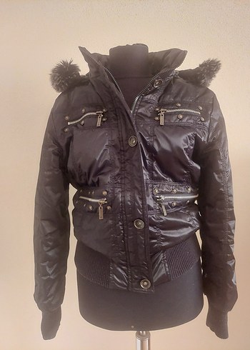 Siyah Kürklü Goth Stil Kadın Kışlık Mont