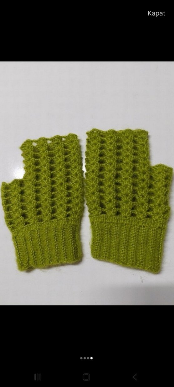Yeşil Örgü Parmaksız Kadın Eldiveni - Görsel 4
