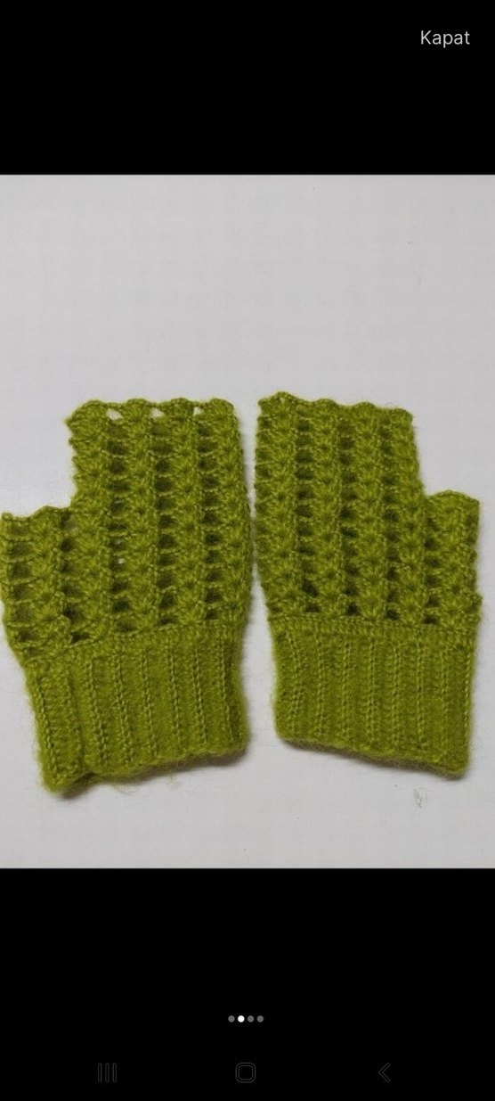 Yeşil Örgü Parmaksız Kadın Eldiveni - Görsel 2