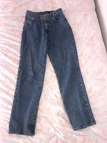 Y2K Baggy Jean