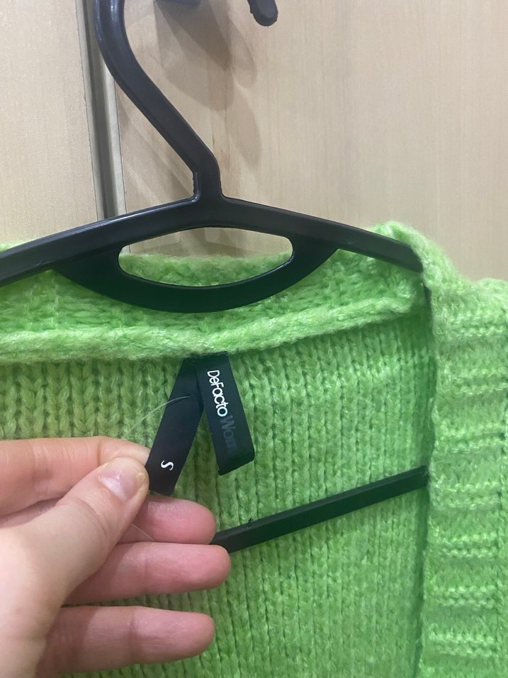 Yeşil Örgü Kadın Hırka - Görsel 3