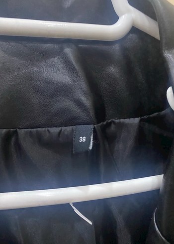 Siyah Deri Çizgili Kadın Ceket - Görsel 3