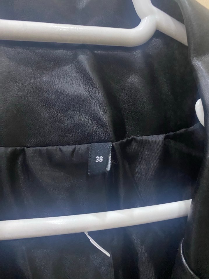 Siyah Deri Çizgili Kadın Ceket - Görsel 3