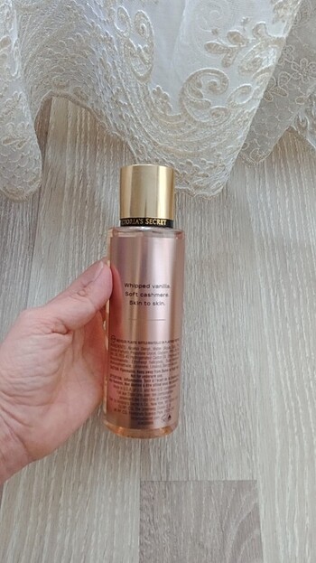 Victoria s Secret Bare vanilla 250 ml vücut spreyi 