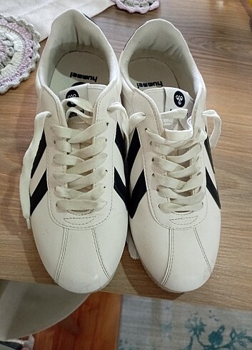 Hummel spor ayakkabı