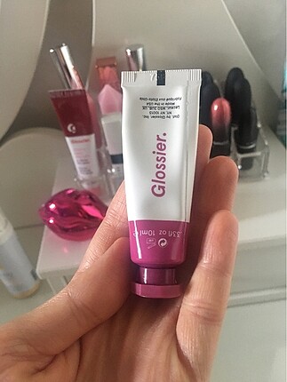 Glossier cloud paint Haze rengi