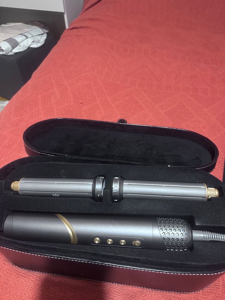 Gri Saç düZleştirici şekillendirici yasomi
Marka - Görsel 2