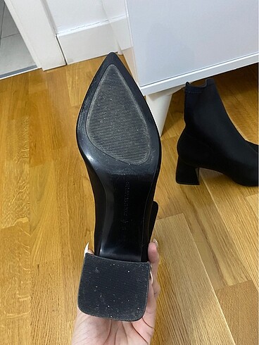 38 Beden Stradivarius Topuklu Streç Bot