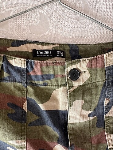 Bershka Kargo Kamuflaj Pantolon
