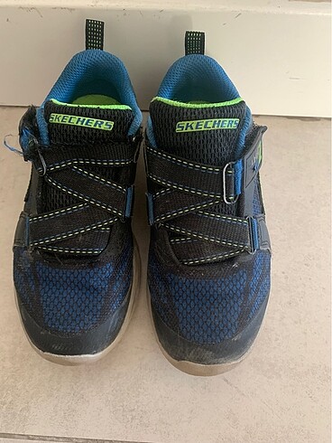 Skechers ışıklı temiz ayakkabı