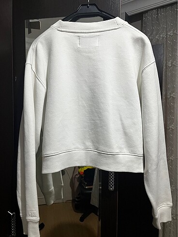 Calvin Klein beyaz crop sweatshirt