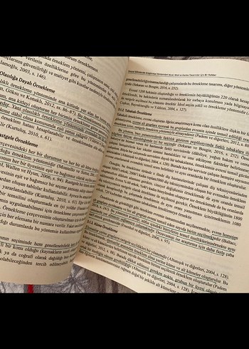  Beden Renk Sosyal Bilimlerde Araştırma Yöntemleri Kitabı