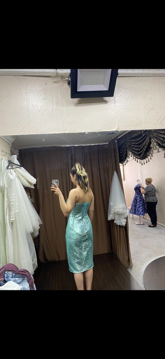 Parlak Mini Straplez Abiye Elbise - Görsel 3