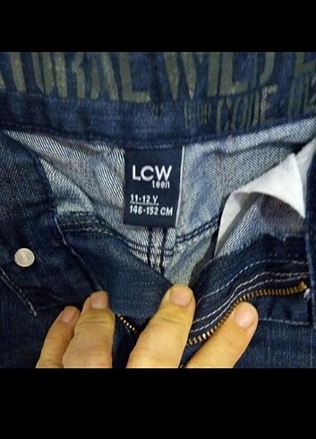 11-12 Yaş Beden gri Renk Lc waikiki pantolon 10 tl 12-13 yaş 152-158 cm