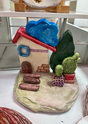 Pastel Renkli Minyatür Ev Figürü