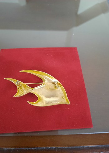 American Vintage Altın Renkli Parlak Taşlı Broş