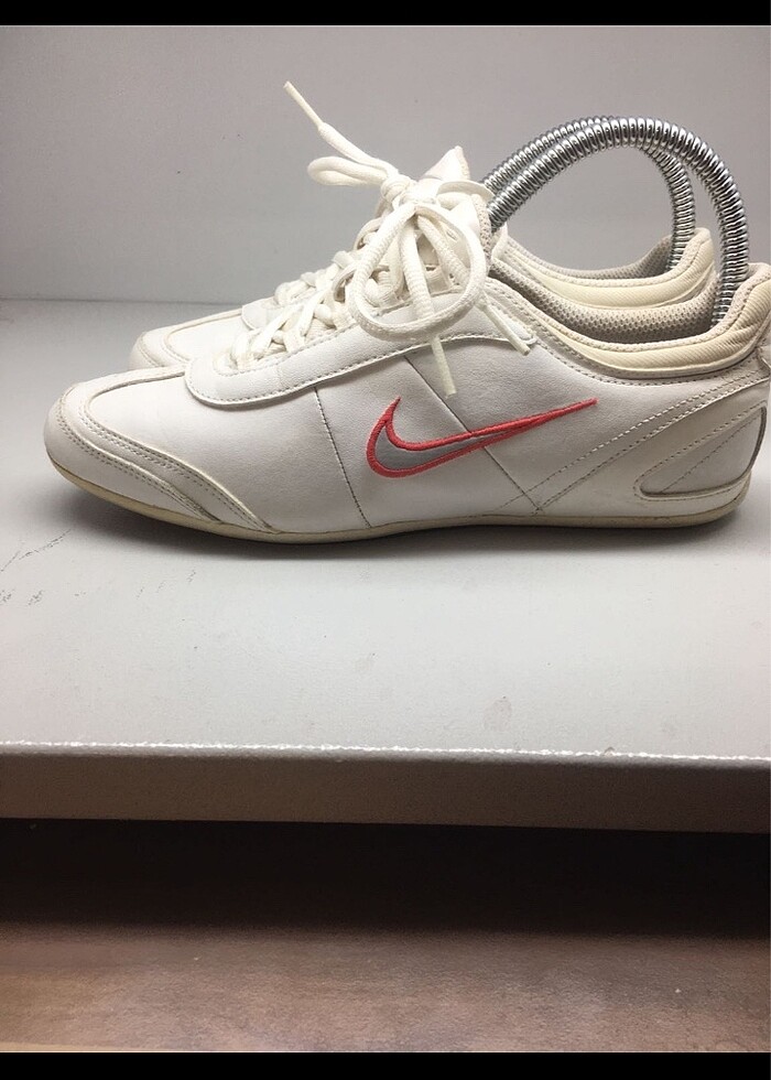 NİKE MARKA SPOR AYAKKABI - Görsel 2