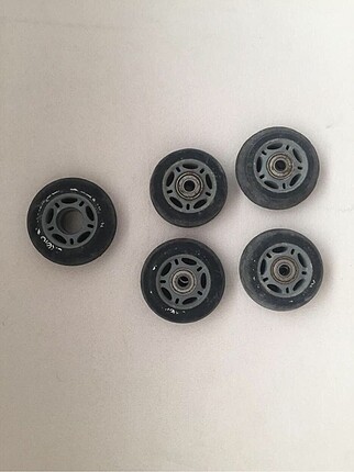 42 Beden siyah Renk Oxelo Active fit 3 paten